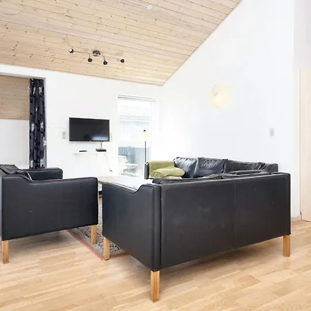 8 Person Holiday In B Rkop بيت للعطل