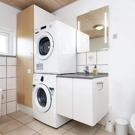 8 Person Holiday In B Rkop بيت للعطل *