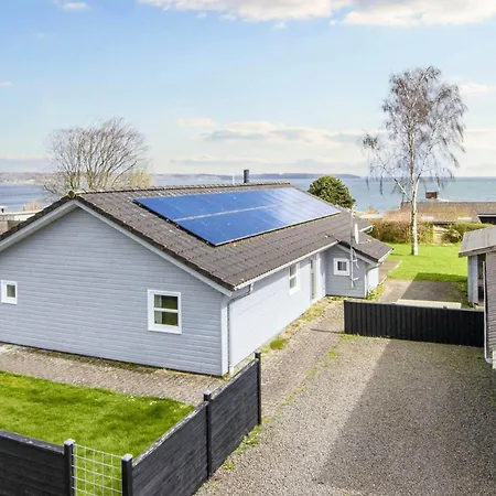 بيت للعطل 8 Person Holiday In B Rkop